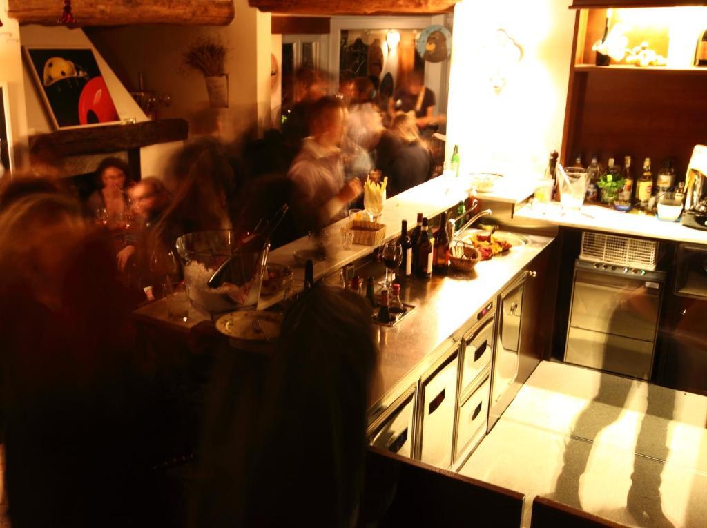 Locanda La Casetta Angera Eksteriør billede