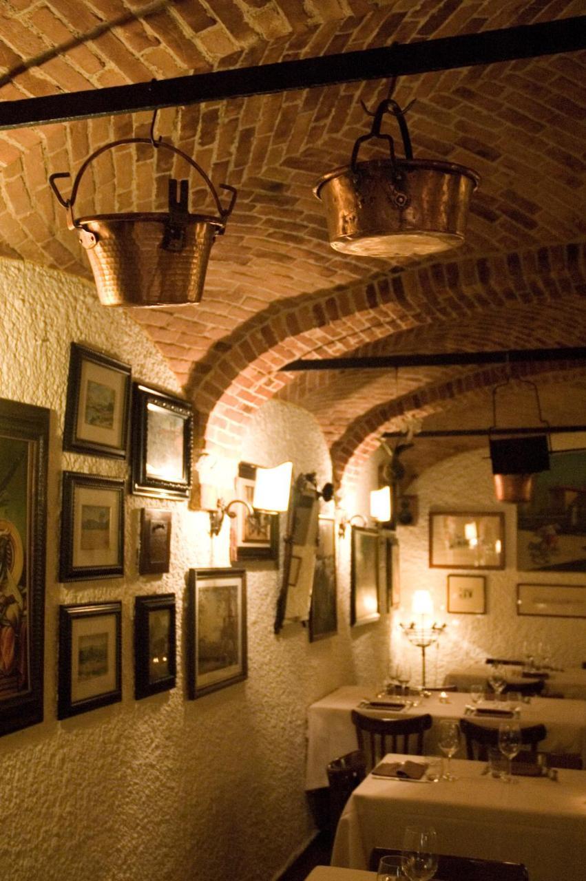 Locanda La Casetta Angera Eksteriør billede